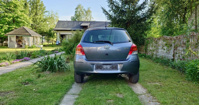 Toyota Yaris cena 23500 przebieg: 216000, rok produkcji 2009 z Międzyrzec Podlaski małe 254